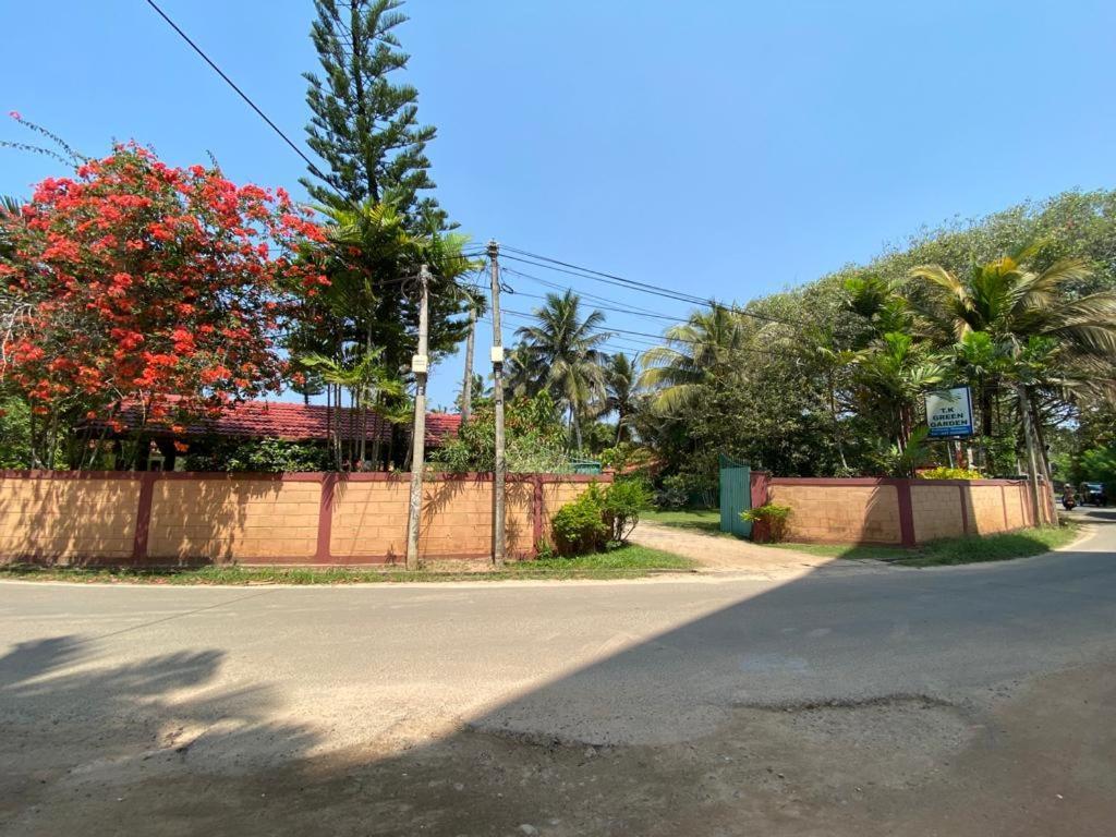 Hotel Tk Green Garden Matara Luaran gambar