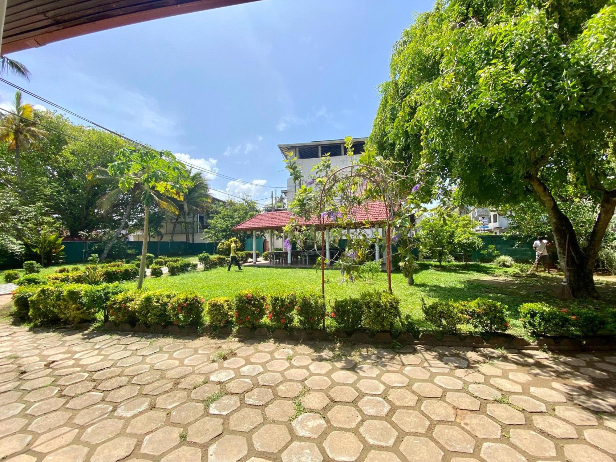 Hotel Tk Green Garden Matara Luaran gambar