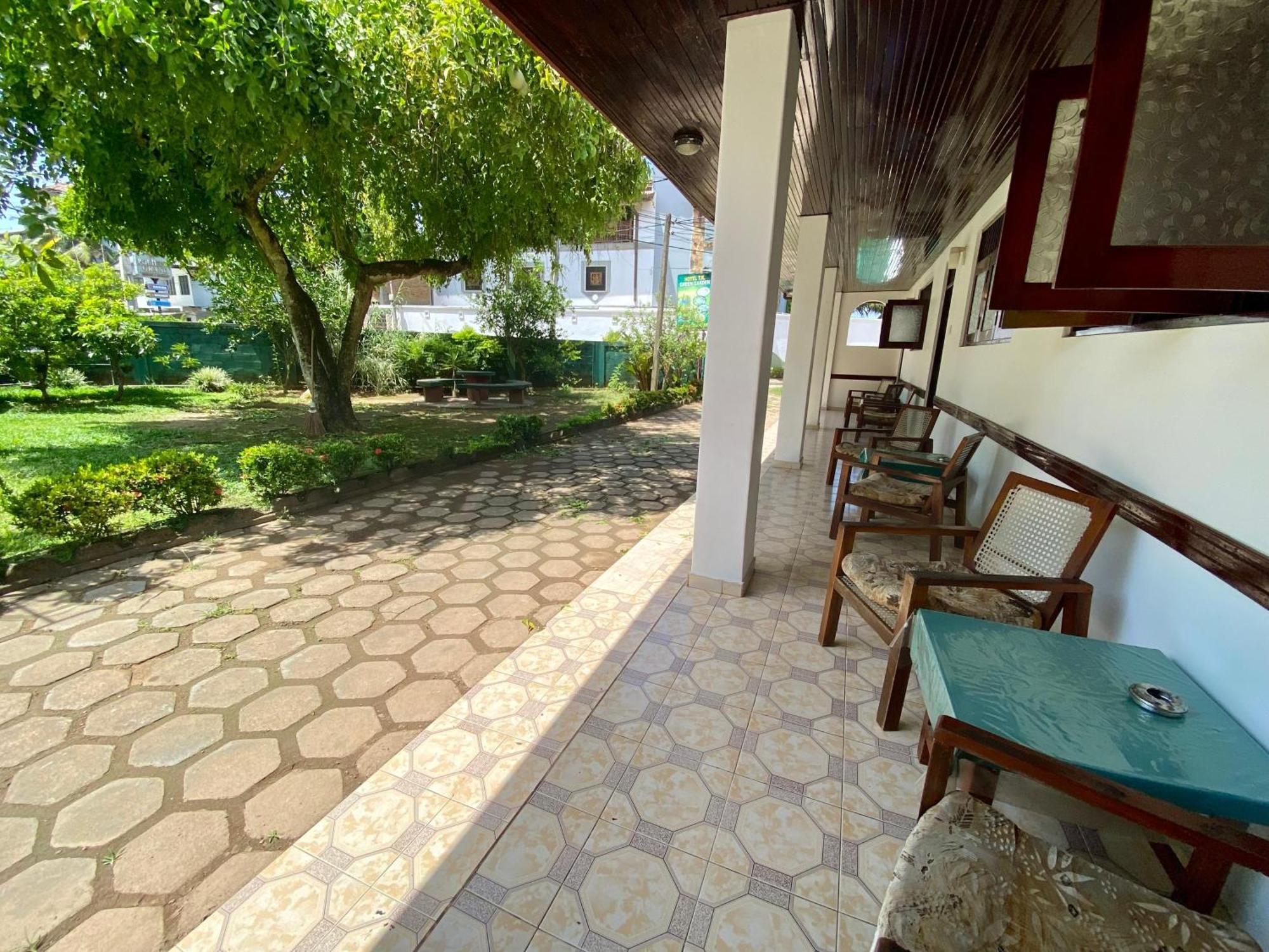 Hotel Tk Green Garden Matara Luaran gambar